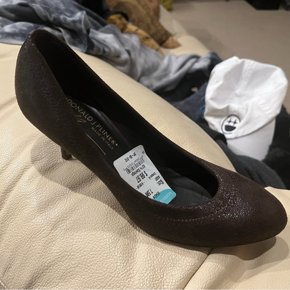 Donald J. Pliner Mocha Brown Leather Pump Heels Size 7.5 New In Box